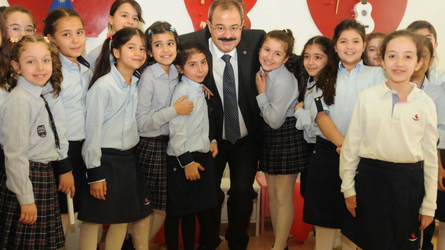 GSO BAŞKANI KONUKOĞLU, 23 NİSAN ULUSAL EGEMENLİK VE ÇOCUK BAYRAMI’NI KUTLADI