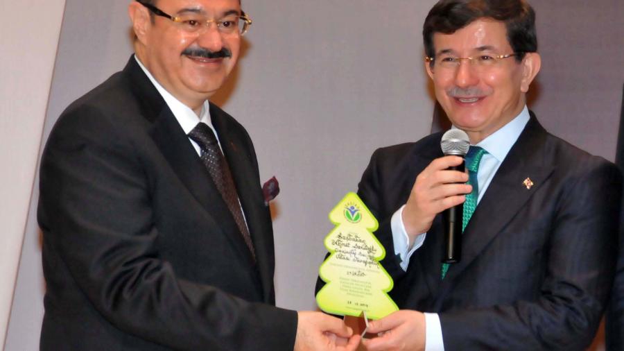 BAŞBAKAN DAVUTOĞLU, ‘’GAZİANTEP’İN YILDIZLARI ÖDÜL TÖRENİNE’’ KATILDI