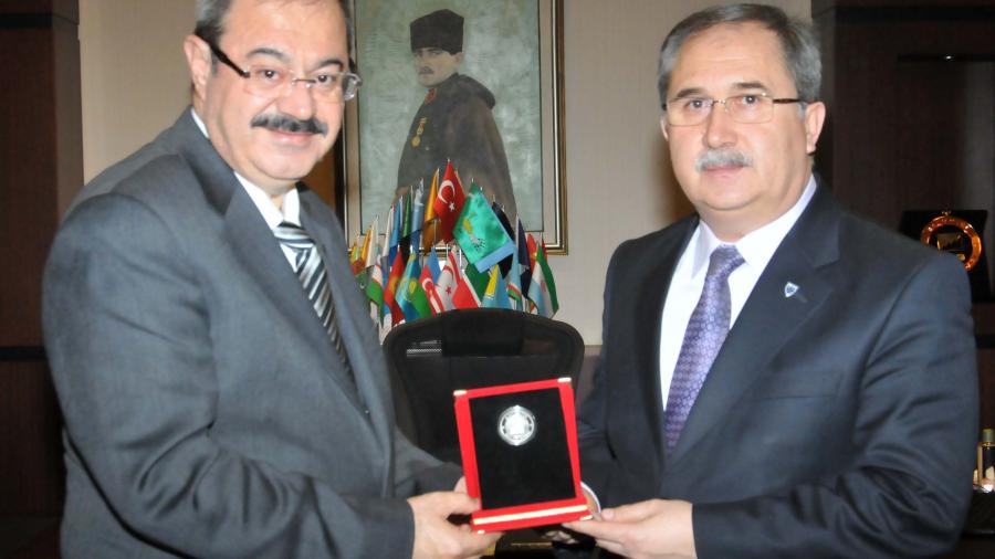 KOORDİNATÖR VALİ DALMAZ’DAN GSO BAŞKANINA VEDA ZİYARETİ