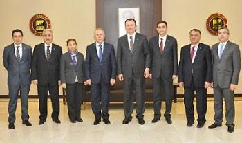 VALİ ERDAL ATA’DAN GSO’YA VEDA ZİYARETİ