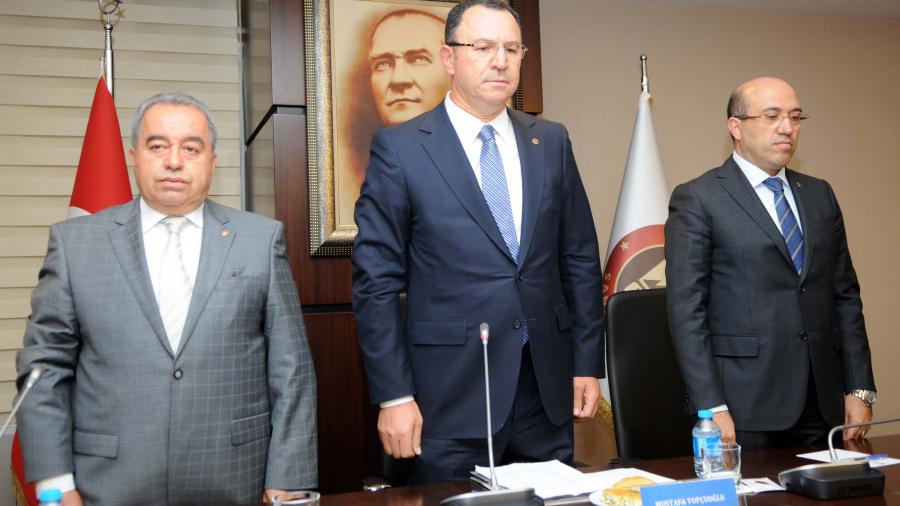 GSO MECLİSİ’NDE ŞEHİTLER DUALARLA ANILDI