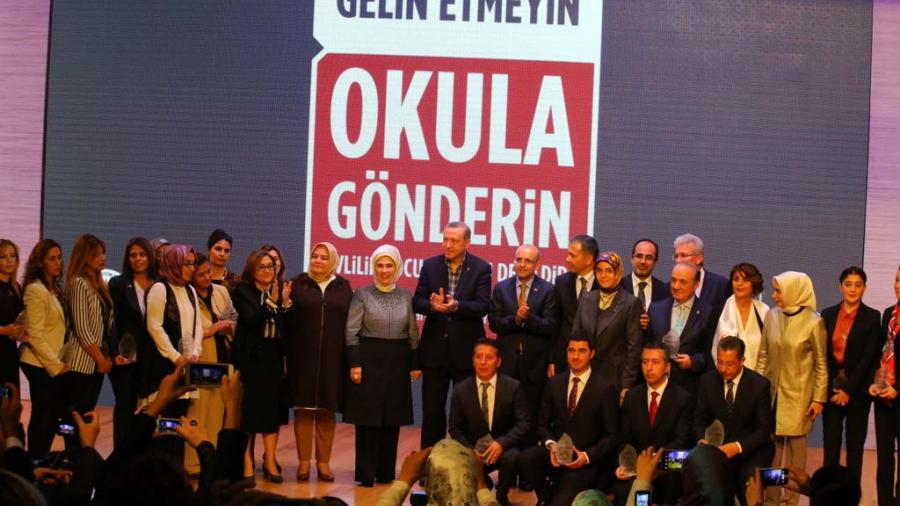 CUMHURBAŞKANI ERDOĞAN’DAN TOBB GAZİANTEP KADIN GİRİŞİMCİLER KURULU’NA PLAKET