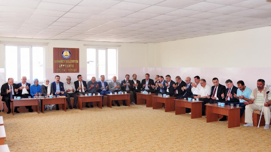 KONUKOĞLU, TERÖR MAĞDURU AİLELERİN ACILARINI PAYLAŞTI