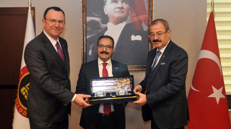 GAÜN REKTÖRÜ PROF. DR. ALİ GÜR, GSO’YU ZİYARET ETTİ