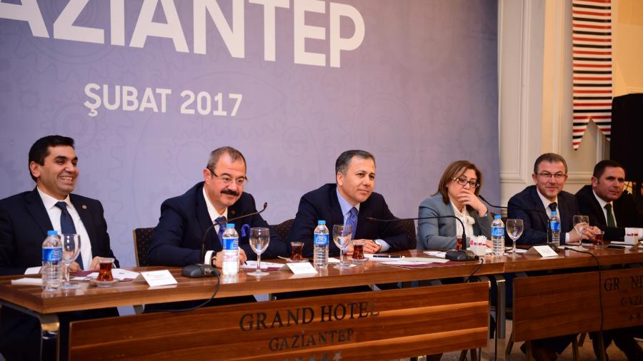 GAZİANTEPLİ SANAYİCİLERDEN İSTİHDAM SEFERBERLİĞİNE DESTEK