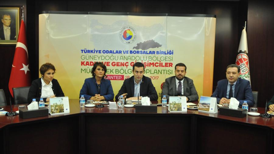TOBB GENÇ VE KADIN GİRİŞİMCİLER KURULU GÜNEYDOĞU ANADOLU BÖLGE TOPLANTISI YAPILDI