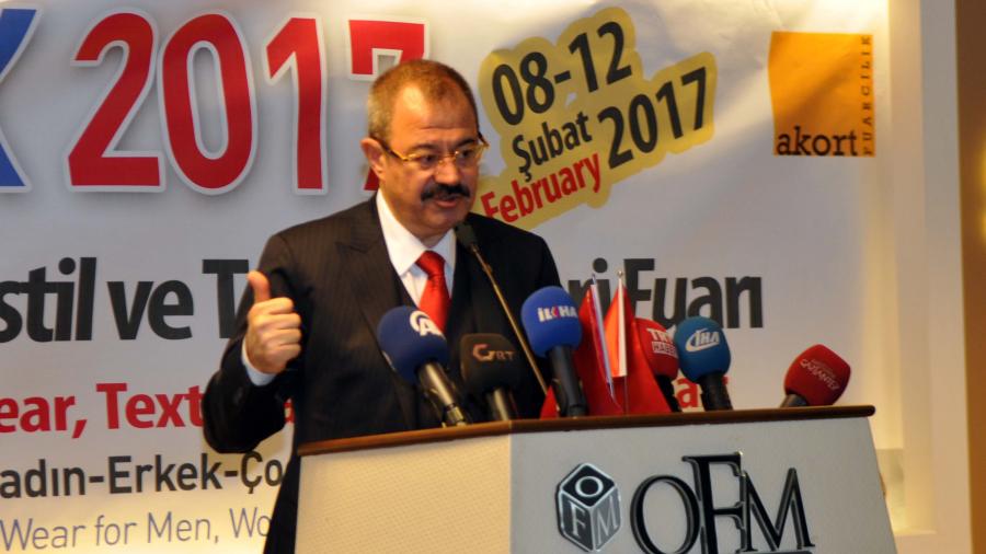KONUKOĞLU:“LOKOMOTİF SEKTÖRLERİMİZDEN TEKSTİLİN GELECEĞİ İÇİN MODA VE TASARIMA ÖNCELİK VERİP, MARKALAŞMAYA YÖNELMELİYİZ”