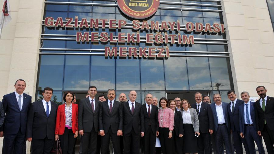 BAŞBAKAN YARDIMCISI ŞİMŞEK VE BAKAN ÖZLÜ’DEN GSO-MEM’E ZİYARET