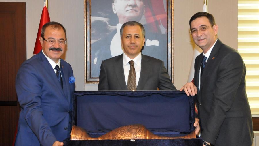 VALİ ALİ YERLİKAYA’DAN GSO’YA VEDA ZİYARETİ