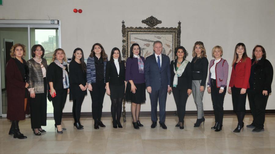 VALİ DAVUT GÜL, TOBB GAZİANTEP KADIN GİRİŞİMCİLER KURULU İLE BİR ARAYA GELDİ