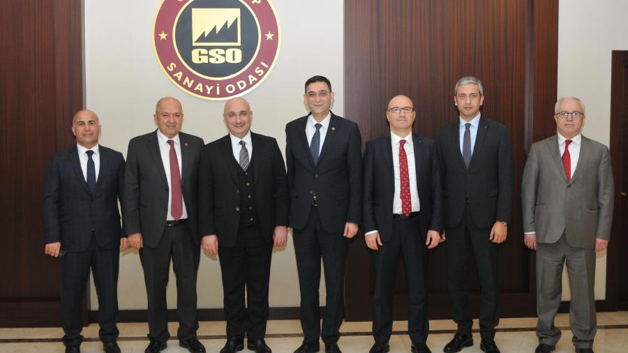 ADNAN ÜNVERDİ:“BANKACILIK SEKTÖRÜ İLE REEL SEKTÖR BİRLİKTE YÜRÜMELİ”