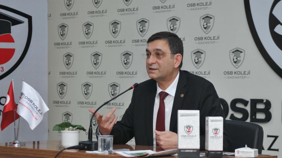 ADNAN ÜNVERDİ:“NE İŞ YAPARSANIZ YAPIN İŞİNİZİ SEVEREK, GEREKEN ÖNEMİ VEREREK VE EN GÜZEL ŞEKİLDE YAPIN”