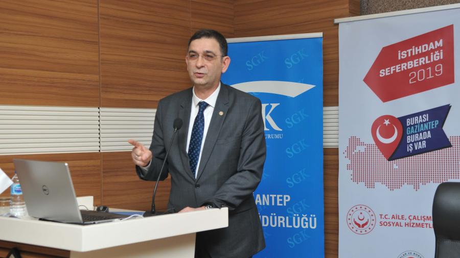 ADNAN ÜNVERDİ:“İSİTHDAM SEFERBERLİĞİ İŞVERENİ DE İŞE ALINANI DA MUTLU EDECEK, EKONOMİYE CANLILIK KATACAK”