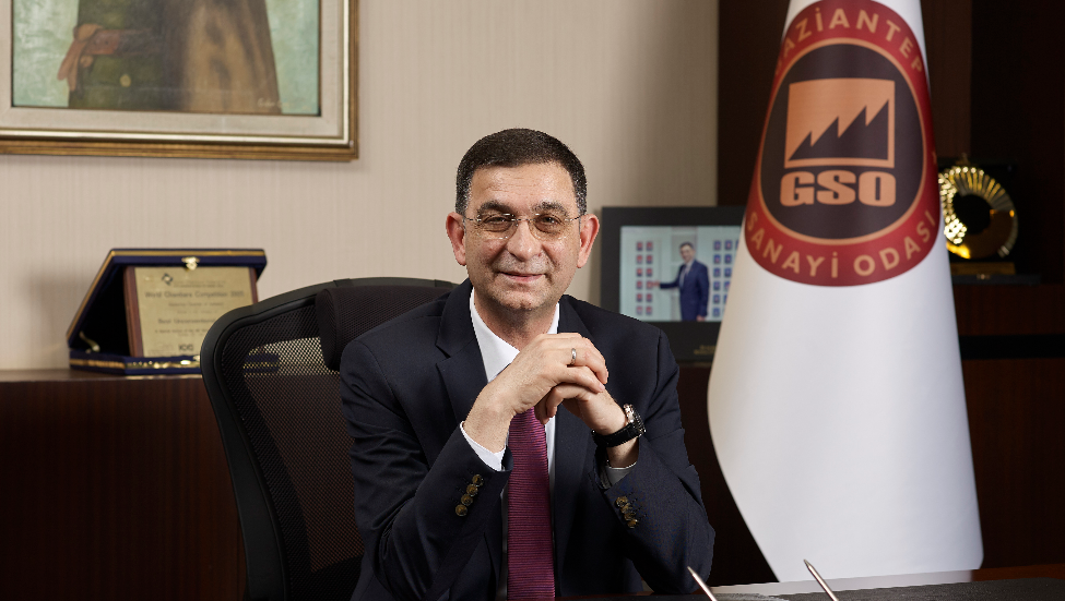 “MİLLETİMİZİN VE TÜM İSLAM ALEMİNİN RAMAZAN BAYRAMINI KUTLUYORUM” 