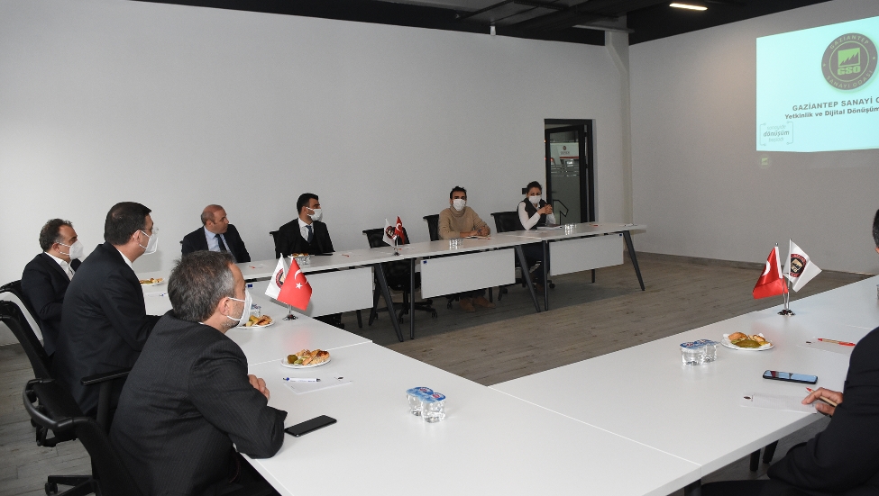 MODEL FABRİKA İŞLETMELERİN REKABET GÜCÜNÜ ARTIRACAK   