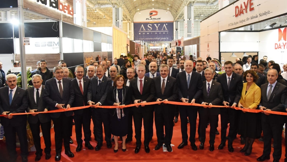 34. GAPSHOES ULUSLARARASI YAZ FUARI TÖRENLE AÇILDI