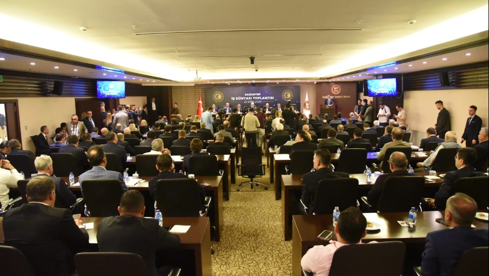 BAKAN ÖMER BOLAT’IN KATILIMIYLA İŞ DÜNYASI İSTİŞARE TOPLANTISI YAPILDI